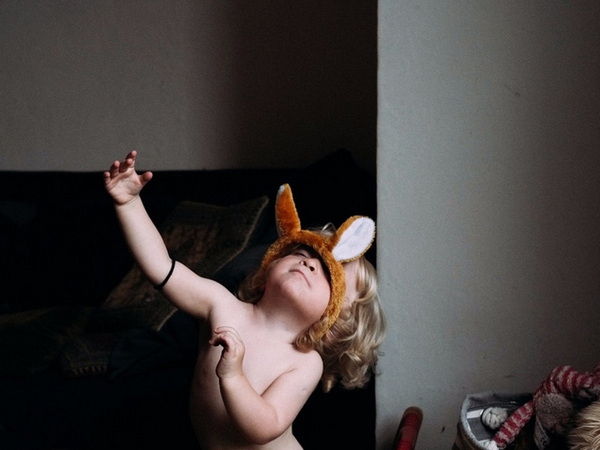 11. Tác phẩm: The Cub. Nhiếp ảnh gia: Tim Topple (Vương quốc Anh). Hạng: Mở rộng. Thể loại: Chân dung