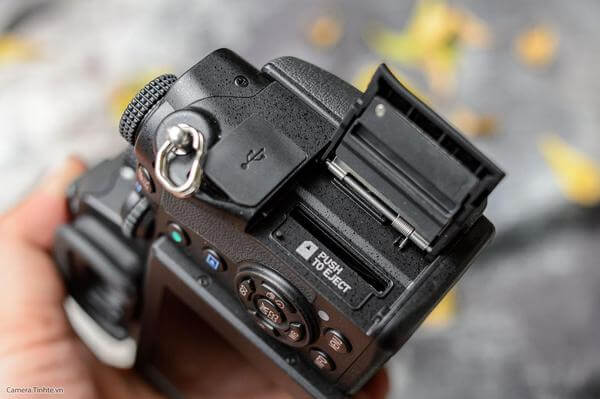 Máy ảnh Pentax KP mới nhất, ISO cao, nhỏ gọn, thiết kế đẹp 69 may anh pentax kp moi nhat iso cao nho gon thiet ke dep 26 1