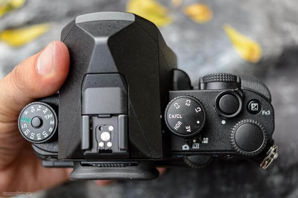 Máy ảnh Pentax KP mới nhất, ISO cao, nhỏ gọn, thiết kế đẹp 80 may anh pentax kp moi nhat iso cao nho gon thiet ke dep 37 1