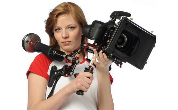 Quay phim bằng máy ảnh có gây hỏng máy không? 8 quay phim bang may anh co gay hong may khong 1 2