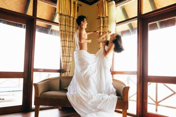 tro chuyen ve viec tao dang trong chup anh cuoi 6 1