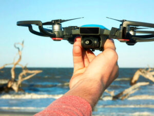 dji gioi thieu spark mini drone dieu khien bang tay 3