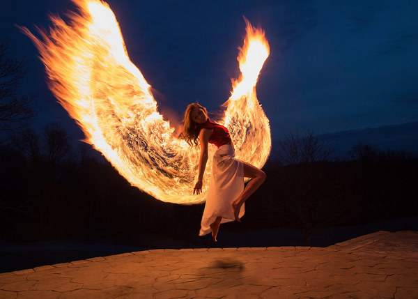 “Biểu tượng phượng hoàng lửa luôn là niềm đam mê và tạo cảm hứng cho tôi”, VanAlthuis chia sẻ