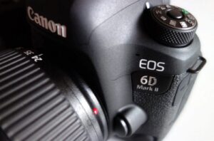 canon 6d mark ii va canon 200d chinh thuc ra mat