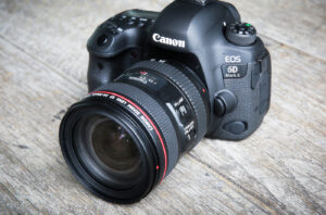 dap hop chiec canon 6d mark ii dau tien tai viet nam