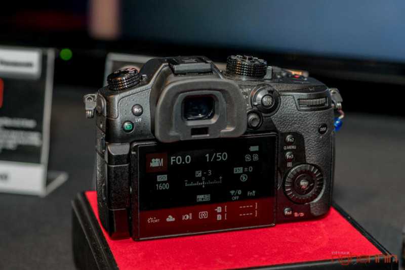Màn hình điều khiển của máy ảnh Panasonic Lumix GH5.
