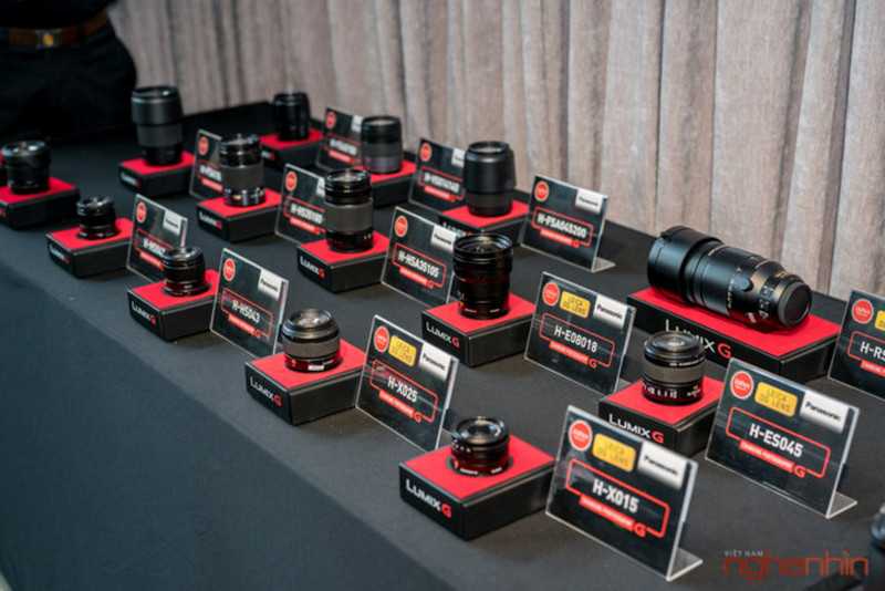 Hệ ống kính cho dòng máy ảnh M4/3 của Panasonic.