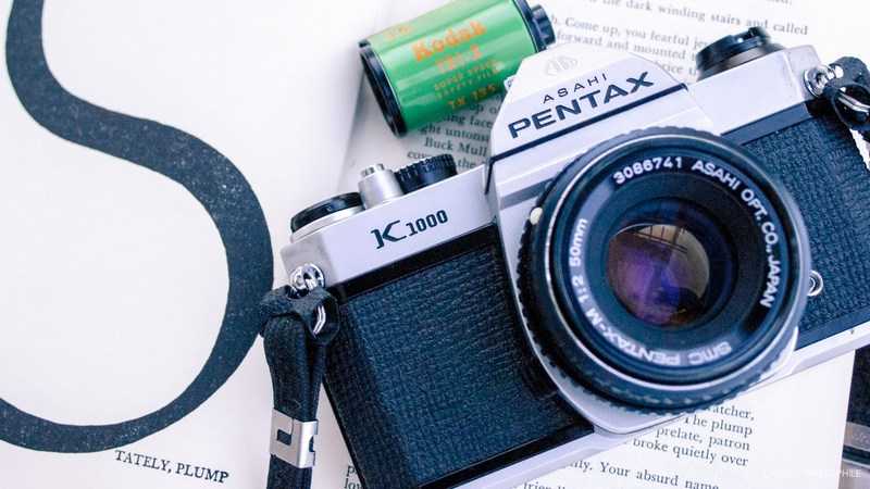 Những máy ảnh phim nổi tiếng 24 Pentax K1000 kết cấu vững chắc.