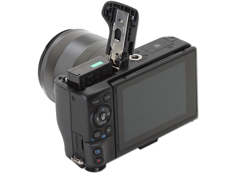 EOS M3 và EOS M10: Chọn mua máy nào? 43 eos m3 va eos m10 chon mua may nao 13 3