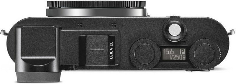 Leica CL có kích thước cảm biến APS-C, tương tự với mẫu TL2 cùng hãng. Cả hai có thiết kế khá giống nhau, nhưng Leica CL thiên về những người chuyên làm nghệ thuật so với TL2.