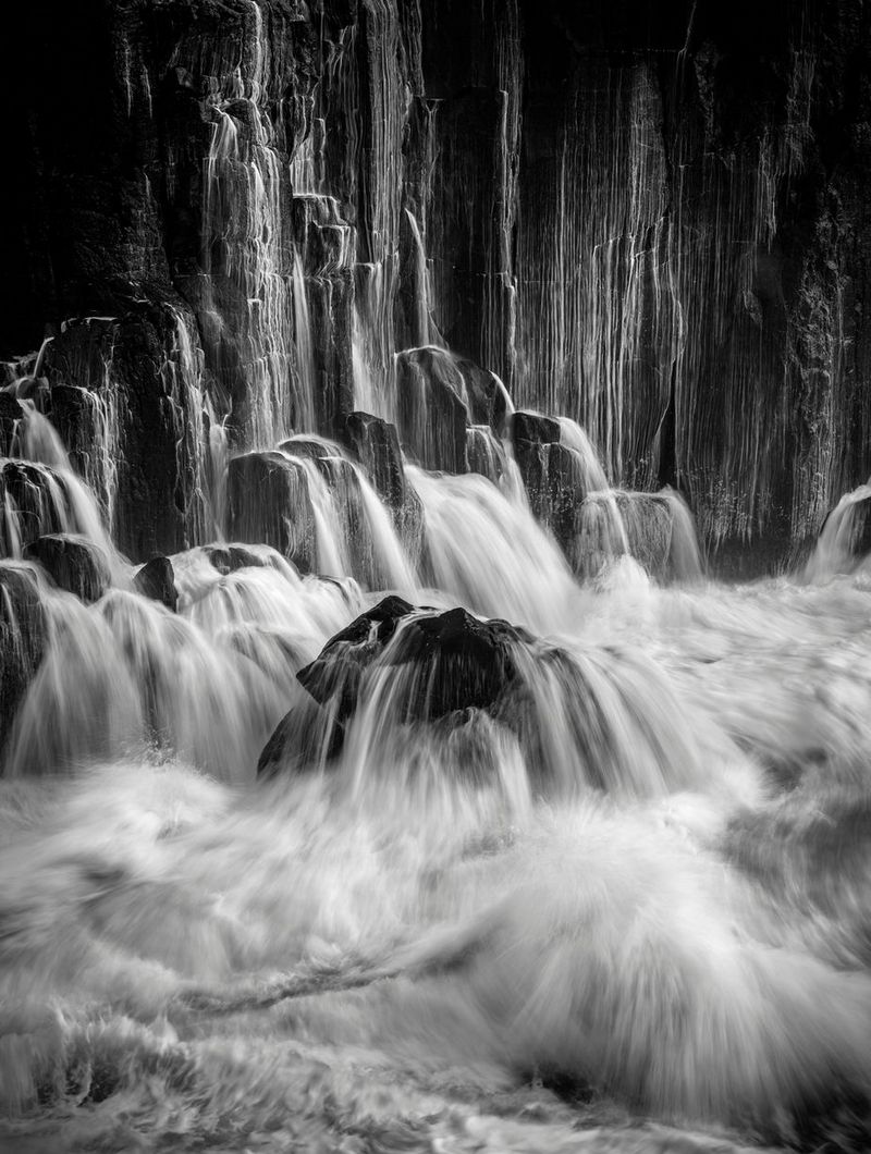 Hình ảnh này được chụp ở Bomba Quarry ở Kiama, New South Wales, Úc. Nhiếp ảnh gia Federico Rekowski cho biết: "Tôi luôn muốn chụp một bức ảnh phản chiếu chuyển động của nước và đưa người xem vào hình ảnh".