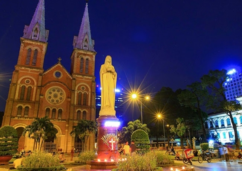 nhung dia diem chup anh dep tai ha noi sai gon mua giang sinh 9 1