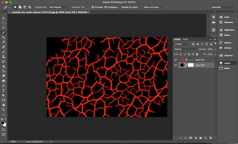 Cuối cùng chúng ta có thể tạo thêm một layer nữa màu đen để làm nền và lưu lại thành một file JPEG.