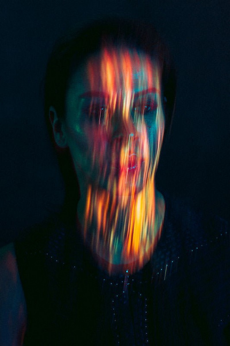 Sử dụng kỹ thuật shutter drag để chụp ảnh.