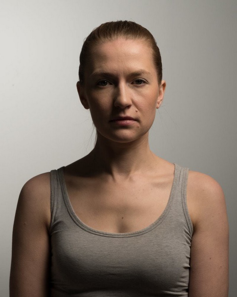 Ảnh chụp với nguồn sáng chính đặt quá thấp.