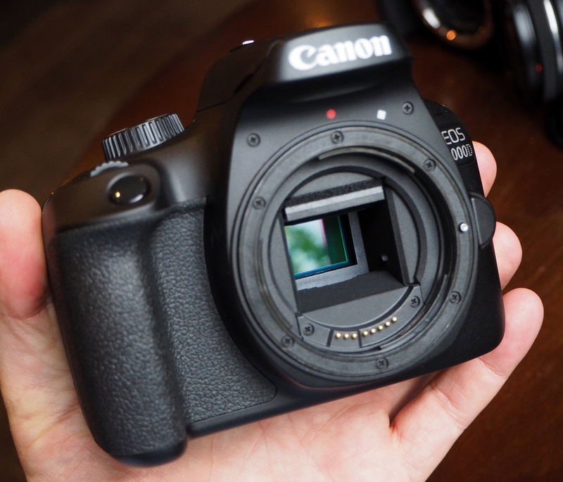 Trang Dpreview cho hay, Canon 4000D là mẫu camera có chất lượng và tính năng thấp.