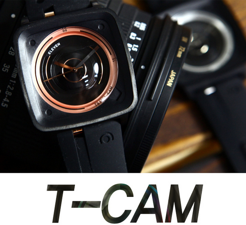 Đồng hồ T-Cam ($220) với những đường nét lượn vòng của máy ảnh kĩ thuật số, với dây cao su với các lô-gô giống với ống kính thế hệ mới.